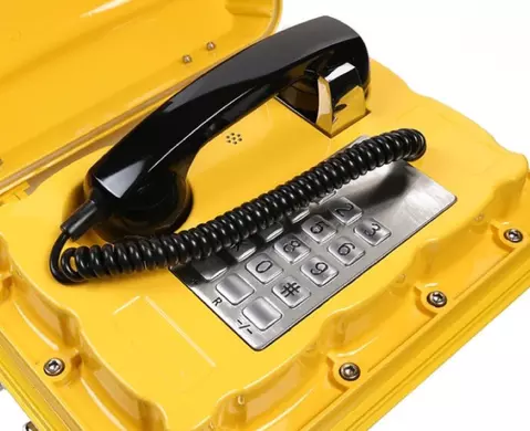 Всепогодный промышленный IP телефонный аппарат с защитной дверцей Kadamm TALK-3801